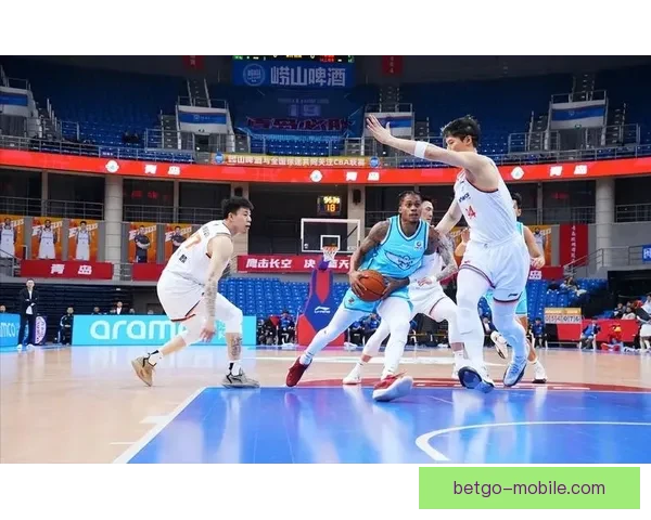 上海男篮豪取13战12胜强势登顶联赛次席 王哲林状态低迷无碍大胜展露冲